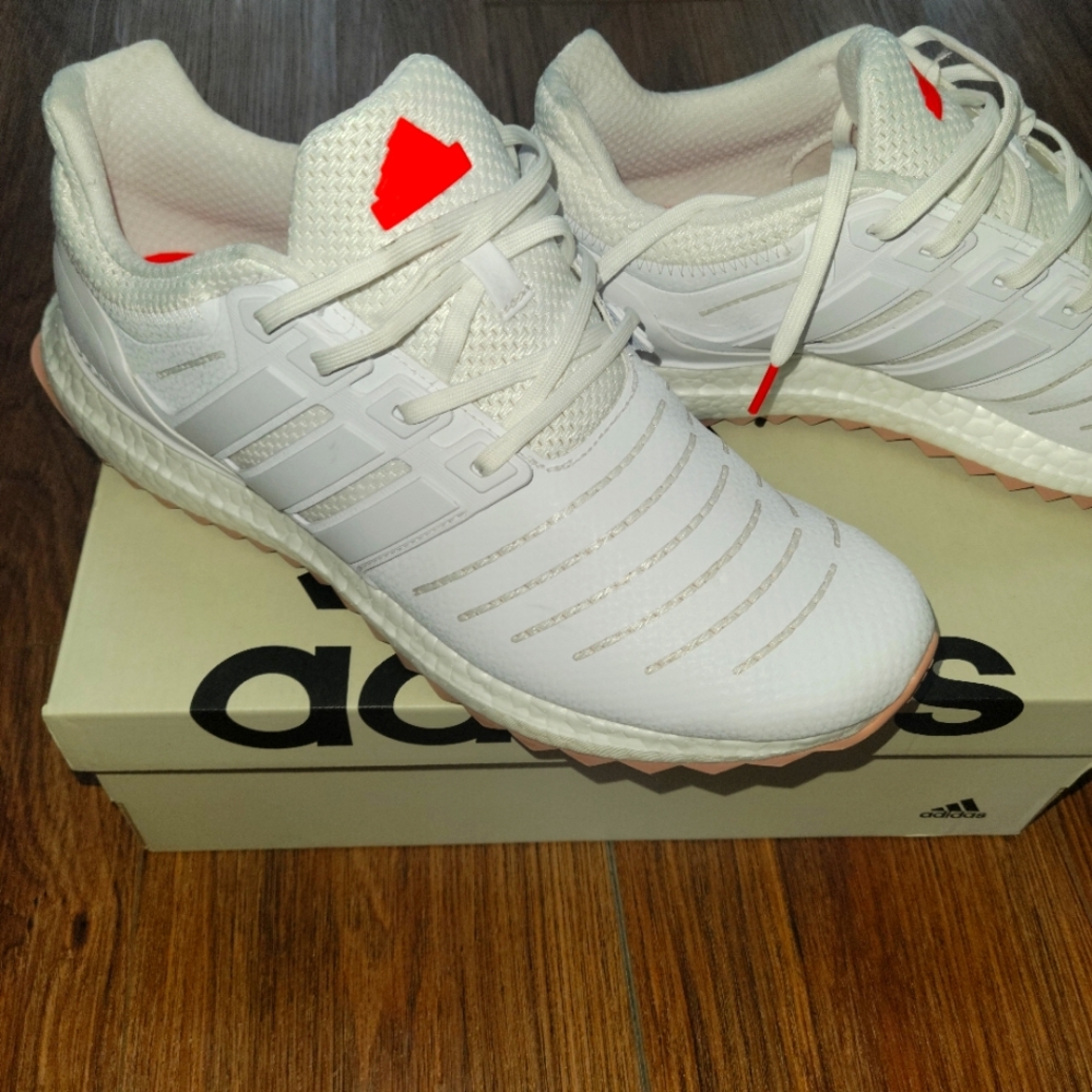 Adidas Ultraboost DNA XXII SIZE 11